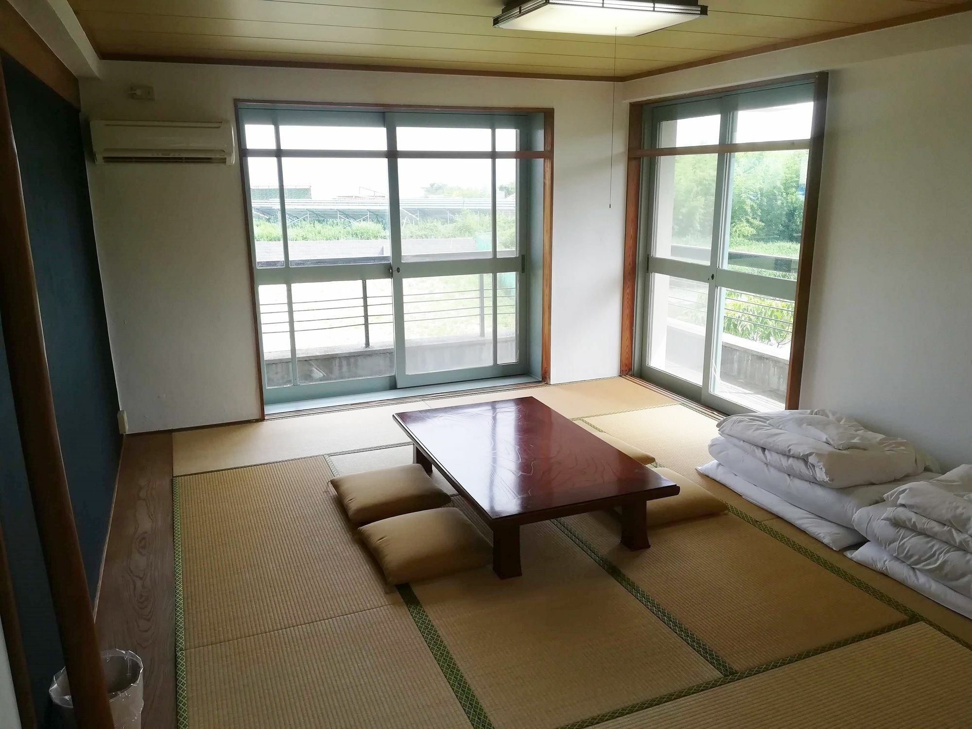 J-Hoppers Lake Biwa Guesthouse Otsu Esterno foto